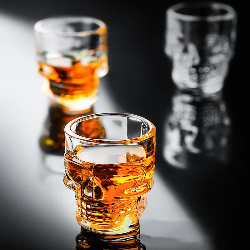 Verre à Shot tête de crâne, 1/ - Wine Vodka Beer avis et prix